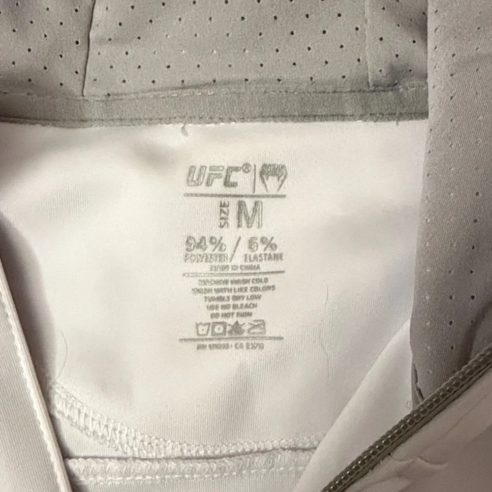 UFC Venom medium Zip-Up Jacket - Picture 2 of 3